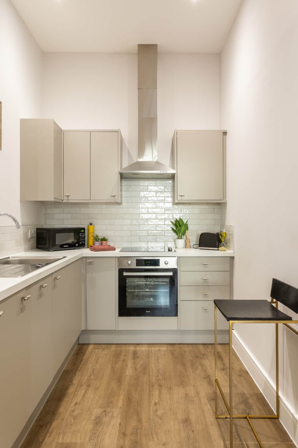 Full Kitchen Full Kitchen