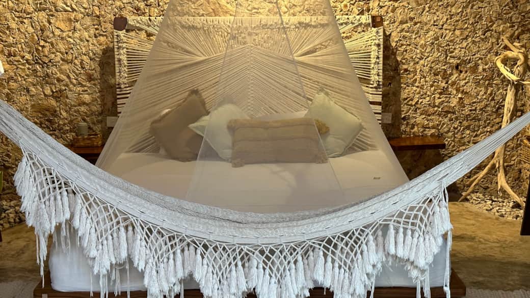 Cama king Casa Yaxunah