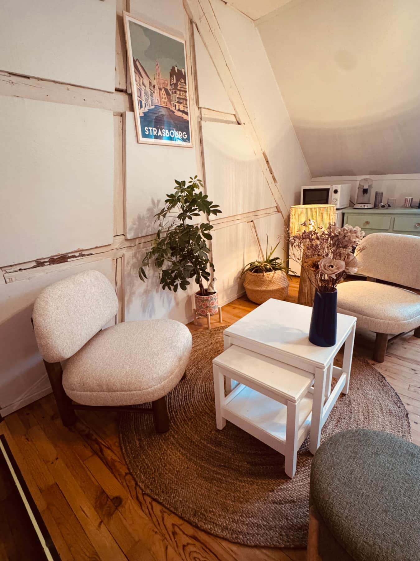 Salon partagé avec coin détente
