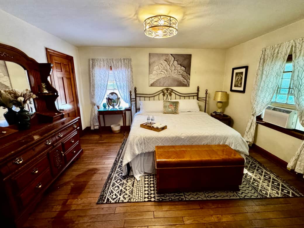 King Bedroom with firm Serta mattress and 3" thick gel/foam topper for a GREAT night's sleep!