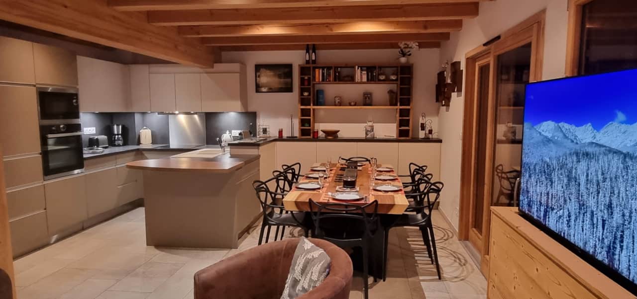 Kitchen - dining area 