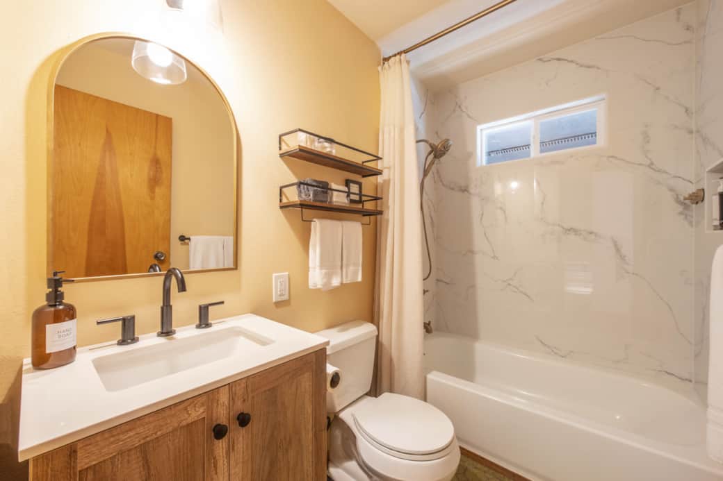 Tub & Shower- 2nd Floor