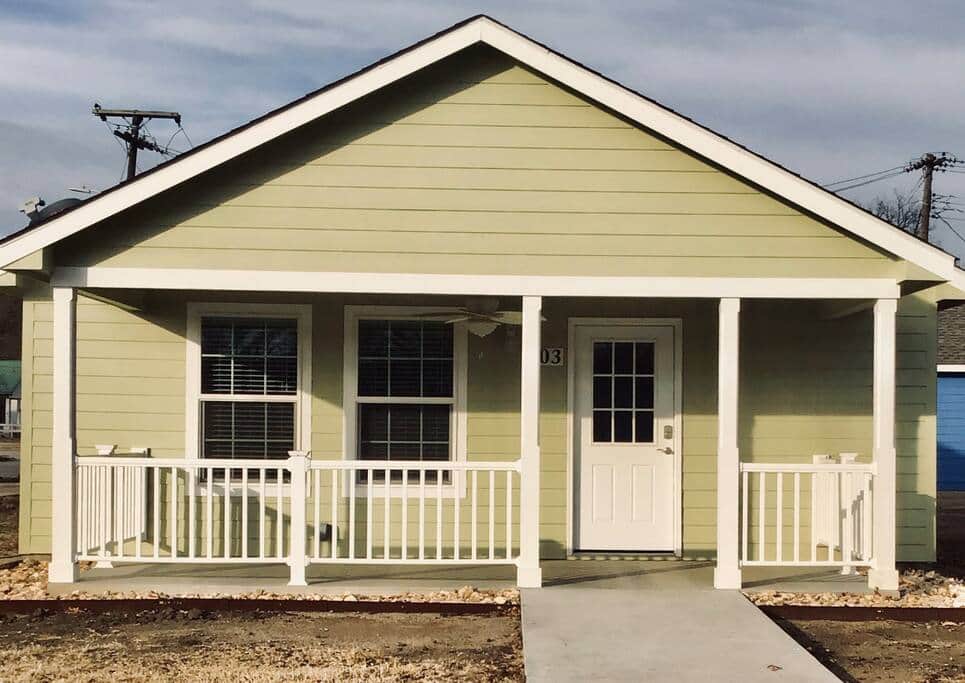 PIONEER VILLAGESAGE CABIN3 BLKS TO MERCANTILE Vacation Home in Pawhuska
