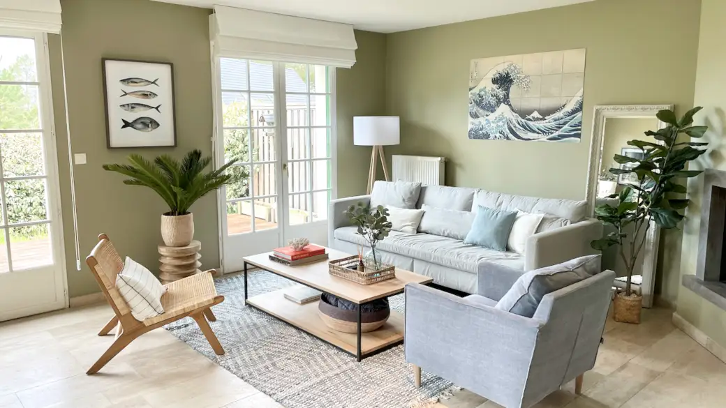 Dès l’entrée, vous serez séduits par la décoration soignée de la maison