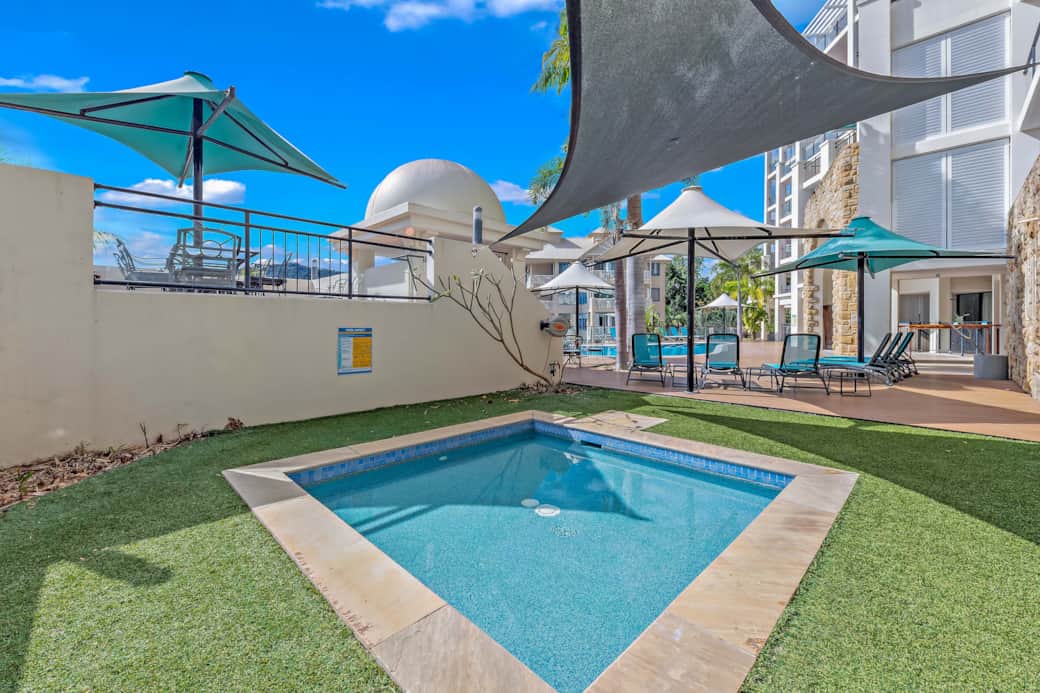 Children's wading pool