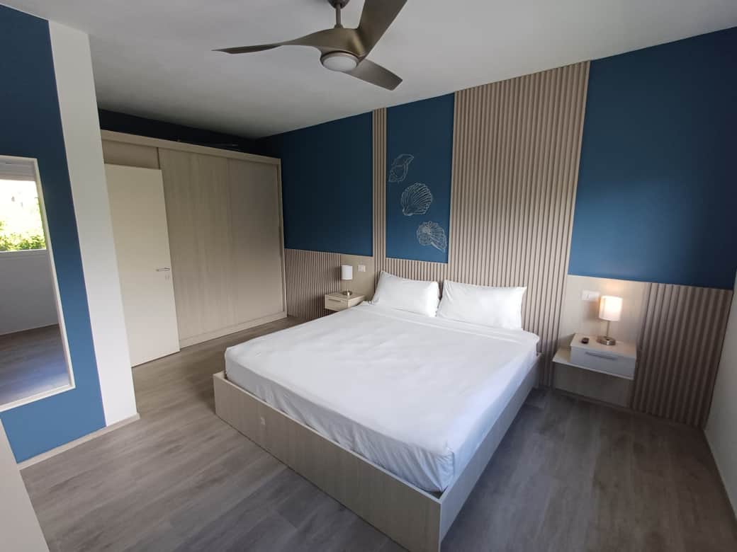 E4 FOTO (1) E4 FOTO (1)