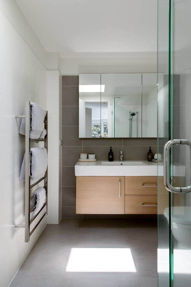 One of the five bathrooms