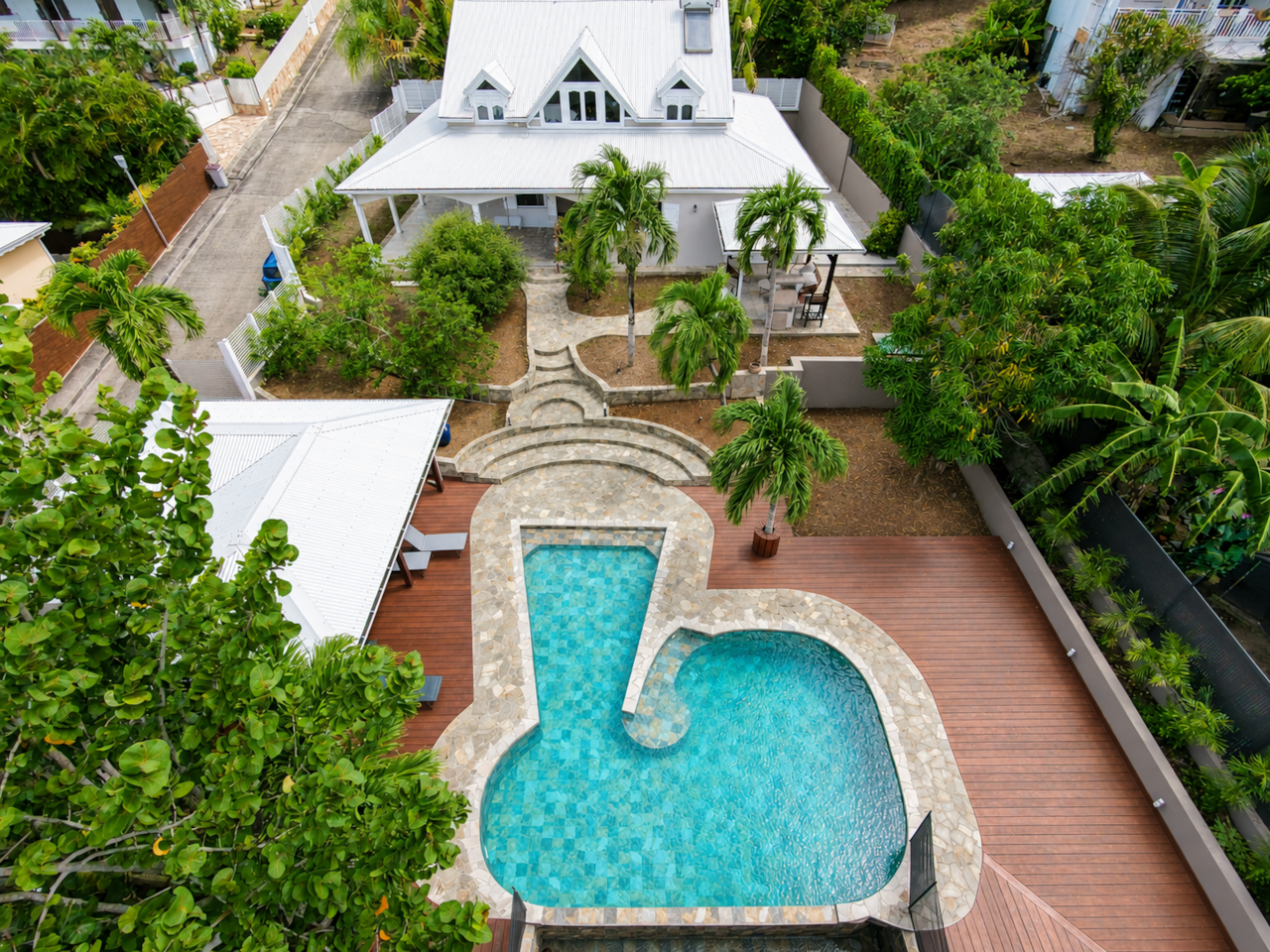 Villa Pool and Sport Exterieur Drone 01
