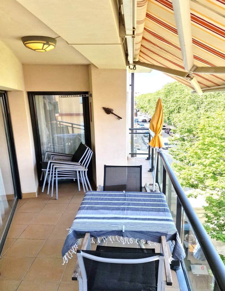 salon avec terrasse
