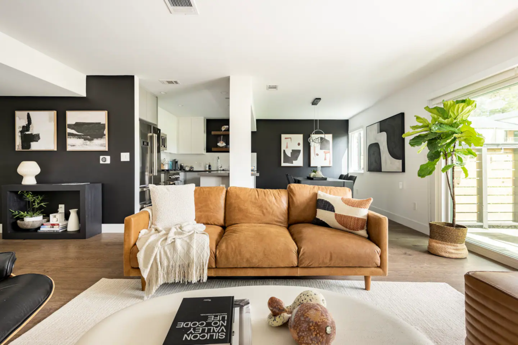 P002 living room 2