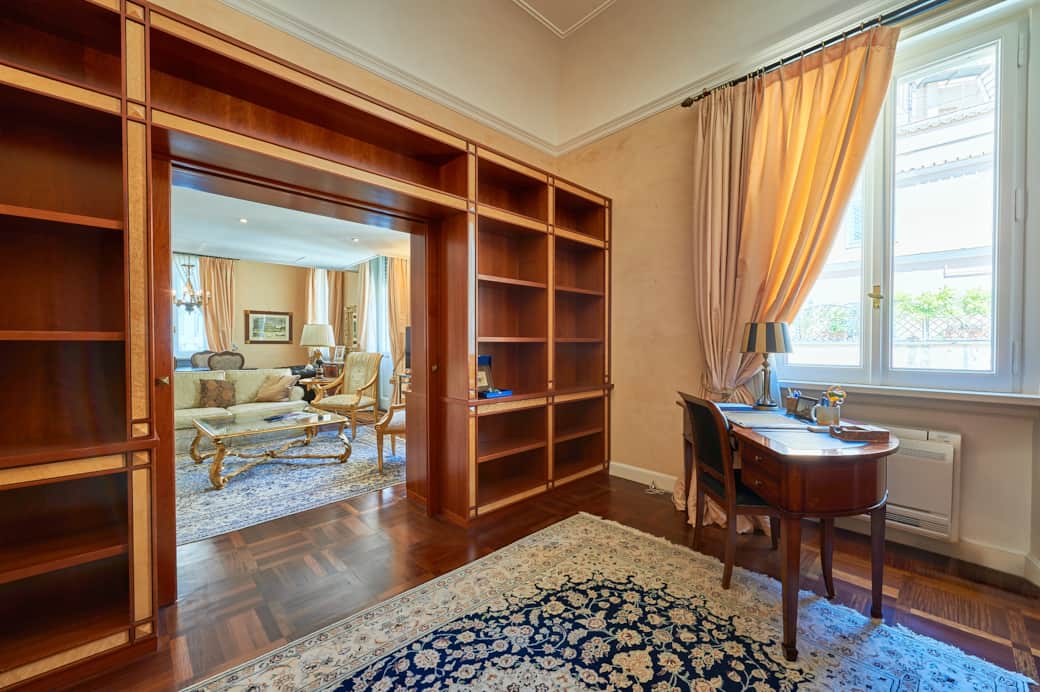 Private Office Private Office