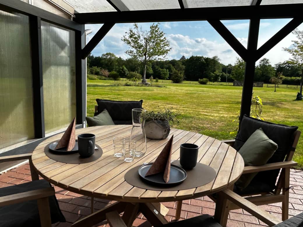 Terrasse mit Blick ins Grüne