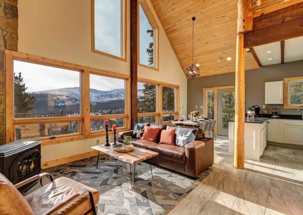 Million-dollar view to take in the Rocky Mountains!