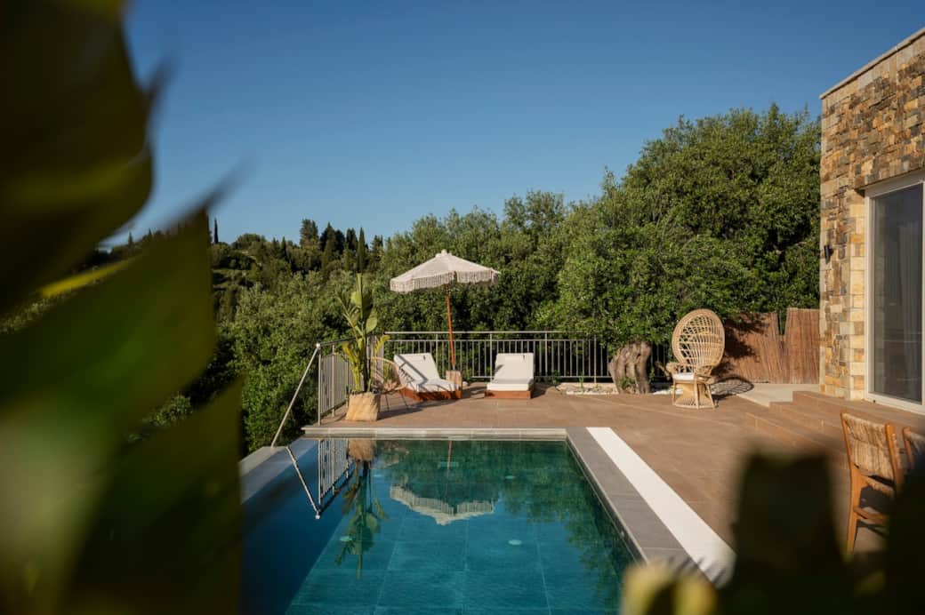 Soak up the sun on plush loungers with the bay stretching endlessly before you. Soak up the sun on plush loungers with the bay stretching endlessly before you.