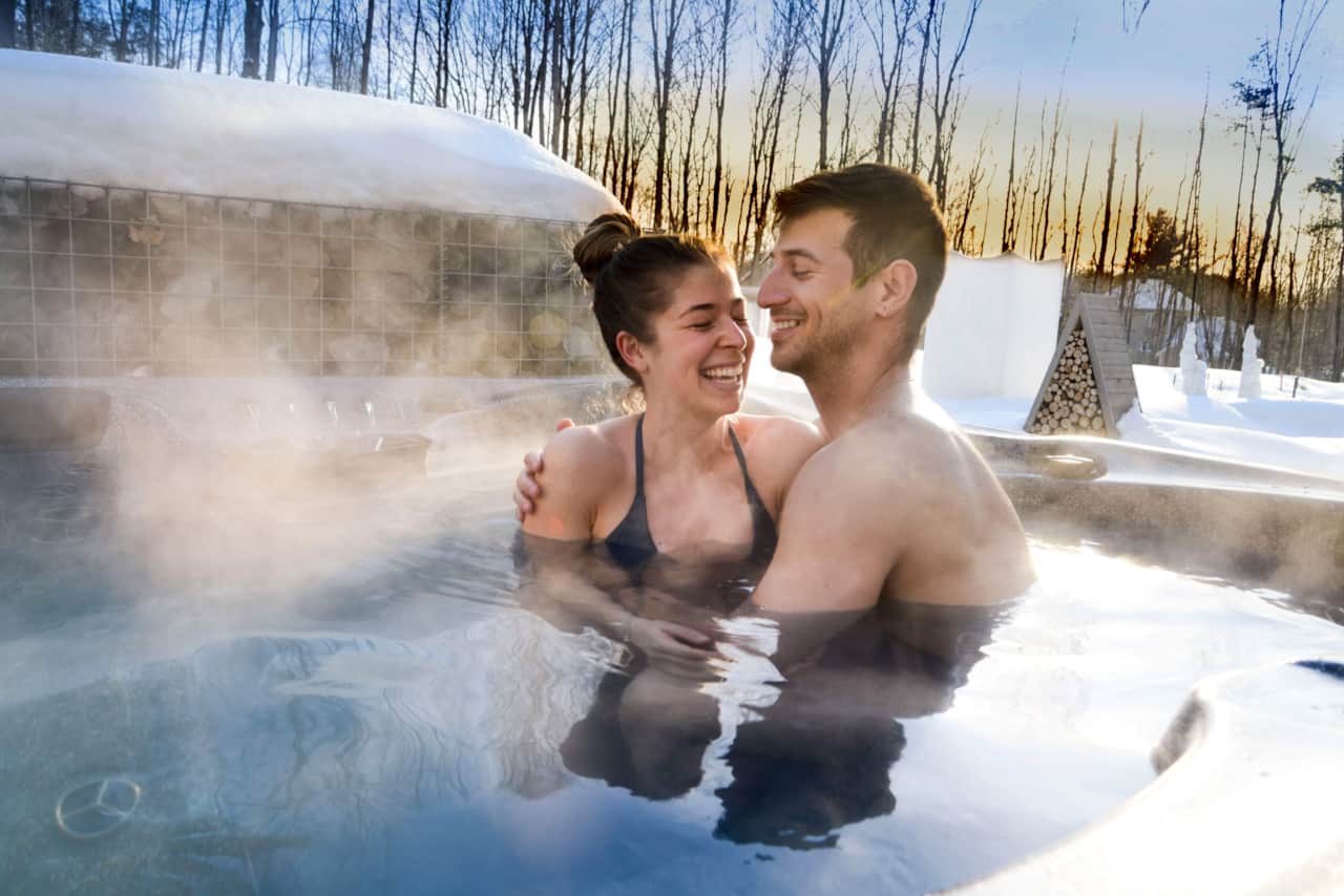 Gite Camp Caché Shefford - Jacuzzi 5 places au sel