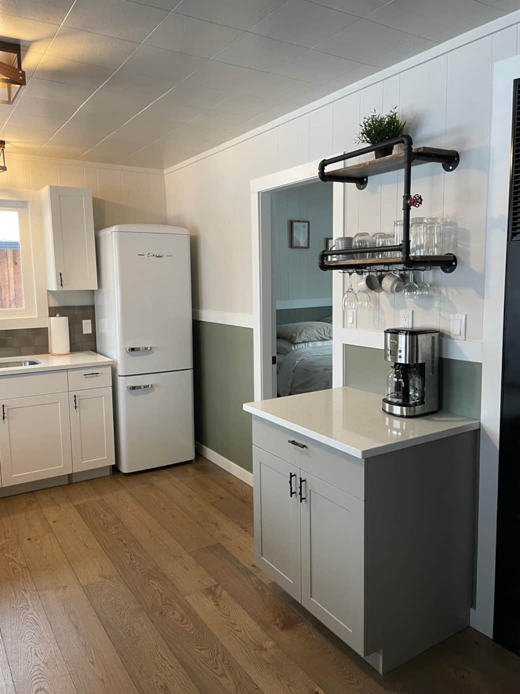 Coffee Bar/Kitchen