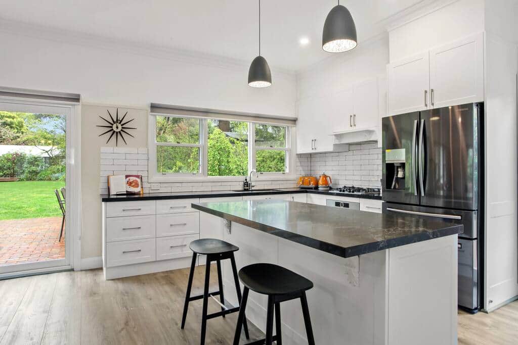 Island kitchen fully equipped