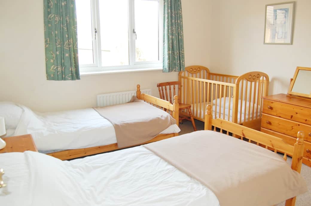 Twin Bedroom Twin Bedroom