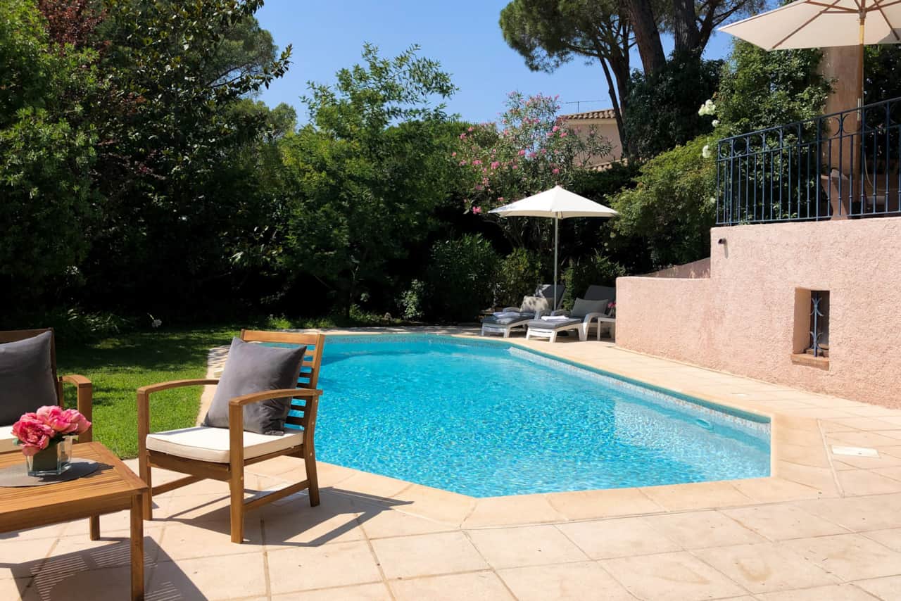 Terrasse und Pool