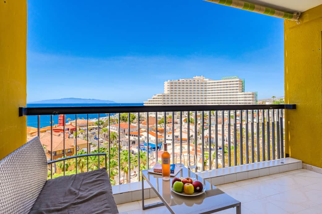 20250407 - a - 15 - Tenerife Rent - Natalia R - Las Americas - Copacabana 90-3