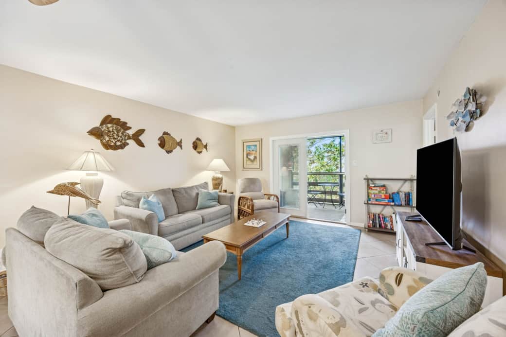 Amelia Landings 5F - Living Area 1