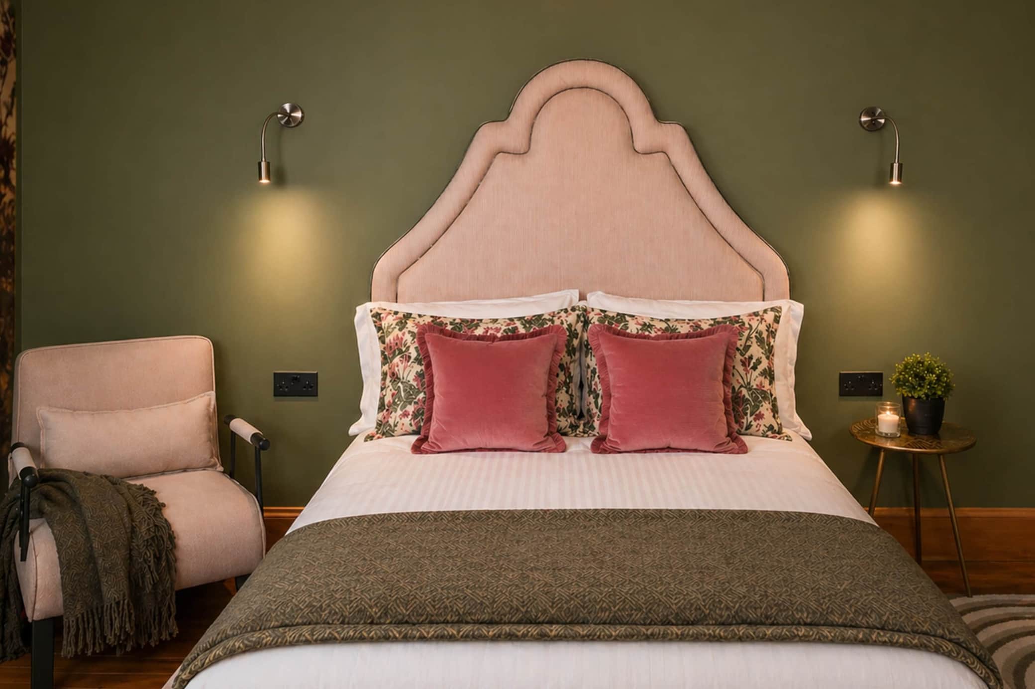 1 double bed + additional sofa bed (75 × 185 cm) 1 double bed + additional sofa bed (75 × 185 cm)