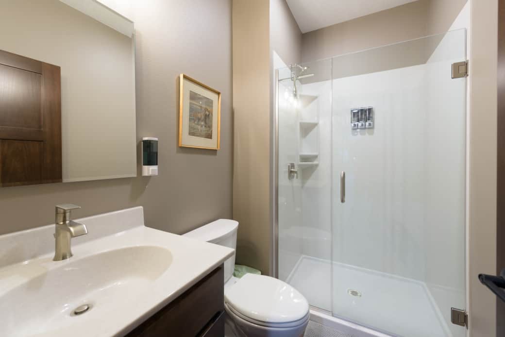 Bunkhouse Std Bathroom