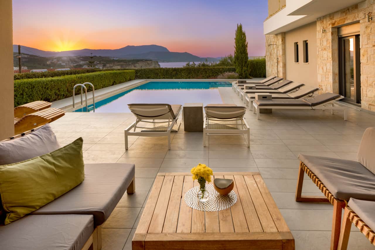 Villa Karga - Covered patio