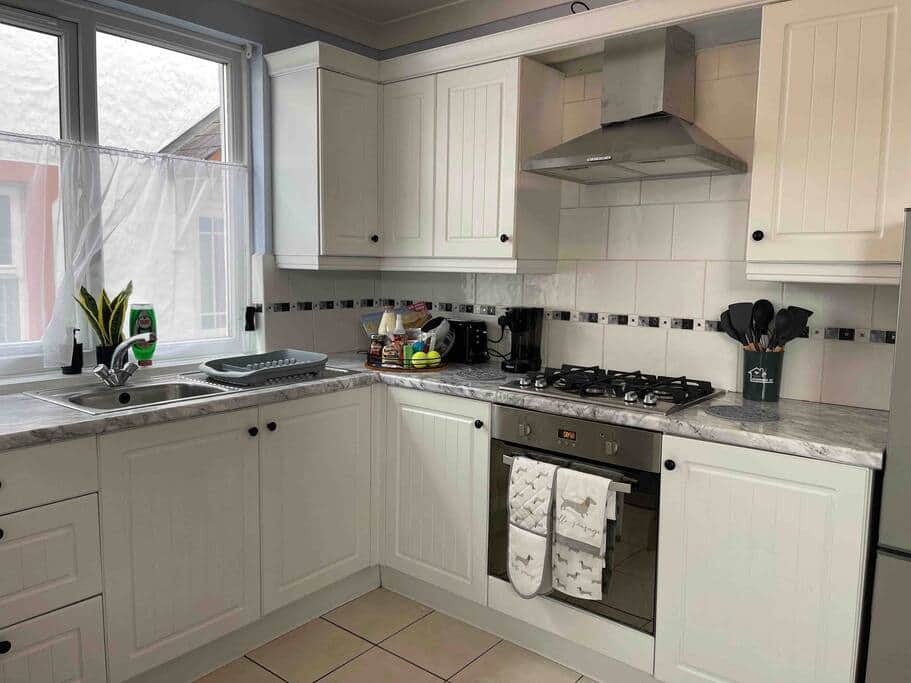 Well equipped kitchen Well equipped kitchen