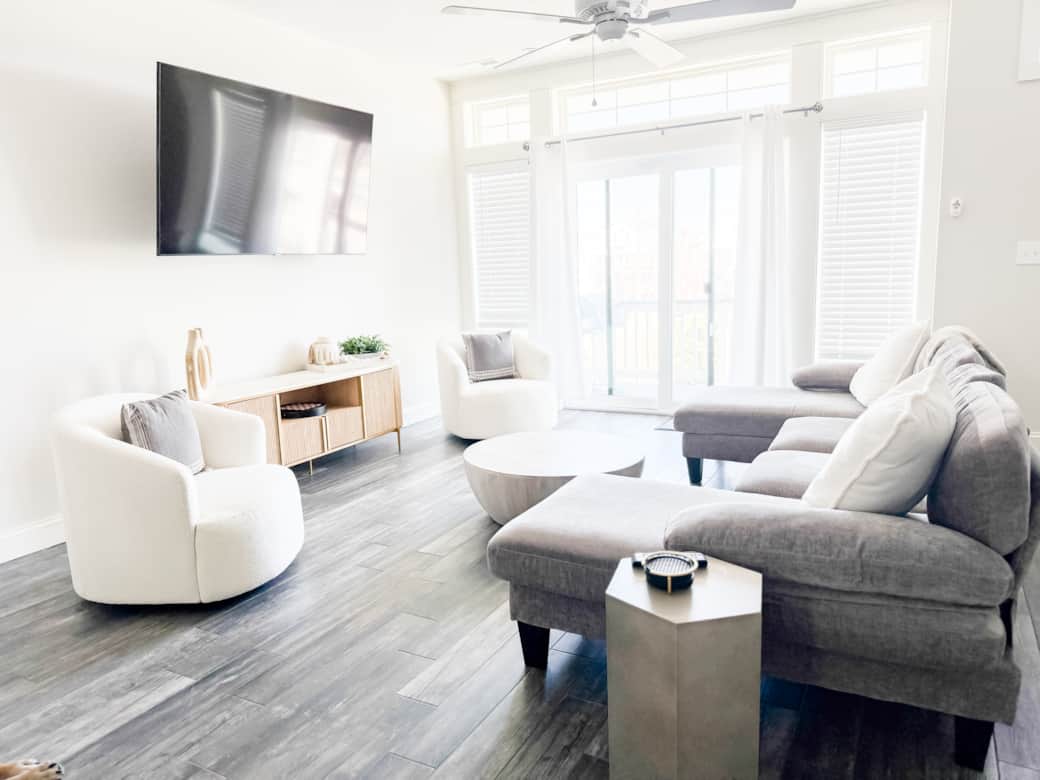 That house livingroom chairs