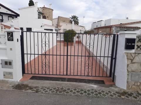 Ferienhaus mit Schwimmbad Empuriabrava
