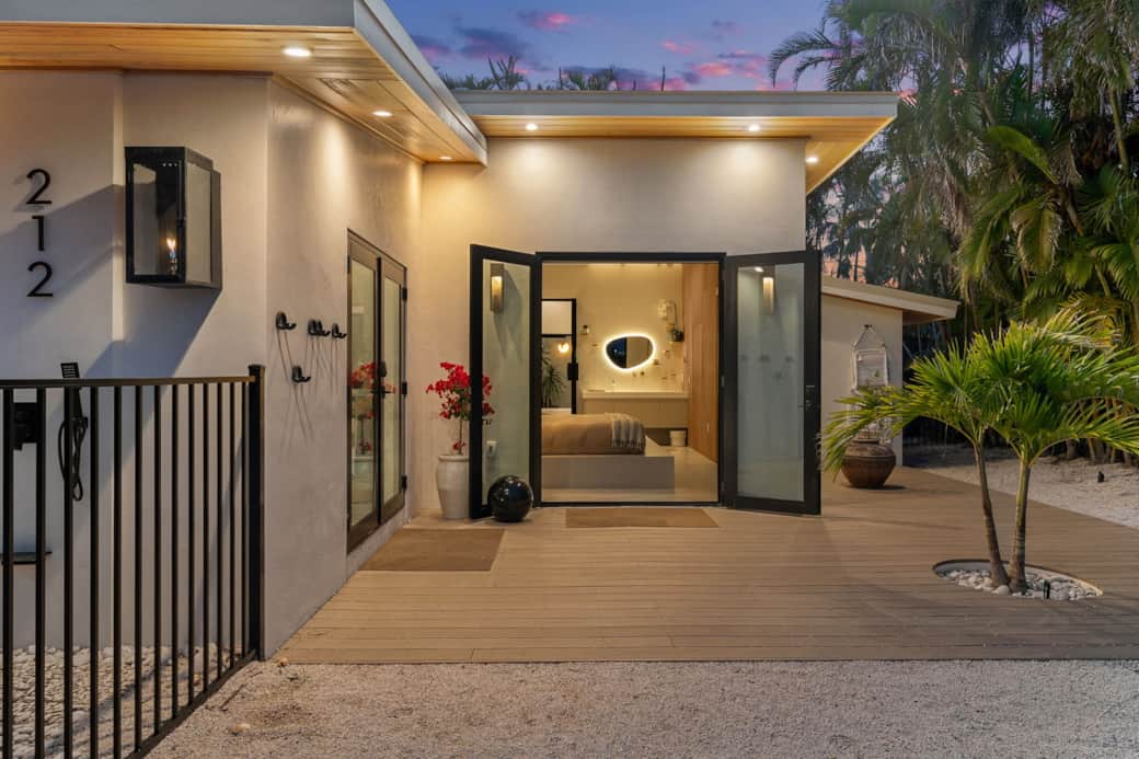 0ED9A6C6 767B 490C B110 D799D0CC6D81