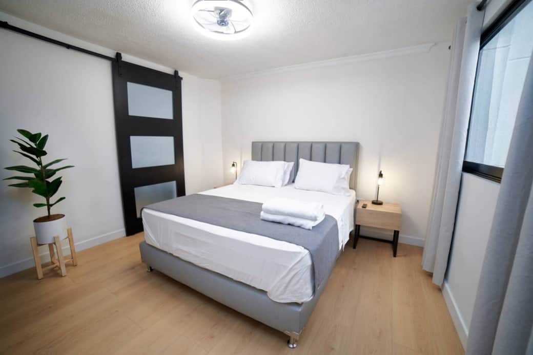 Master Bedroom #1- Queen Bed