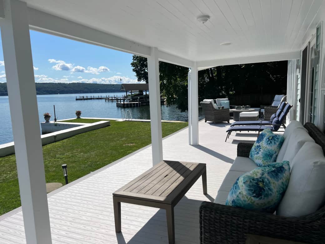 Covered porch Covered porch