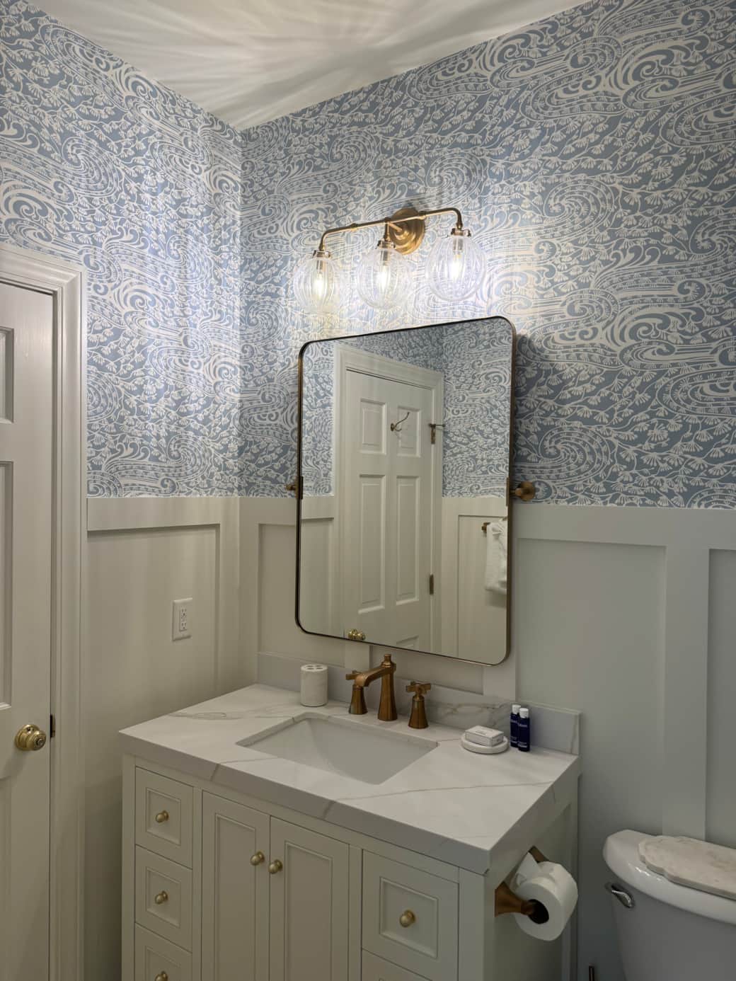 First floor ensuite full bath
