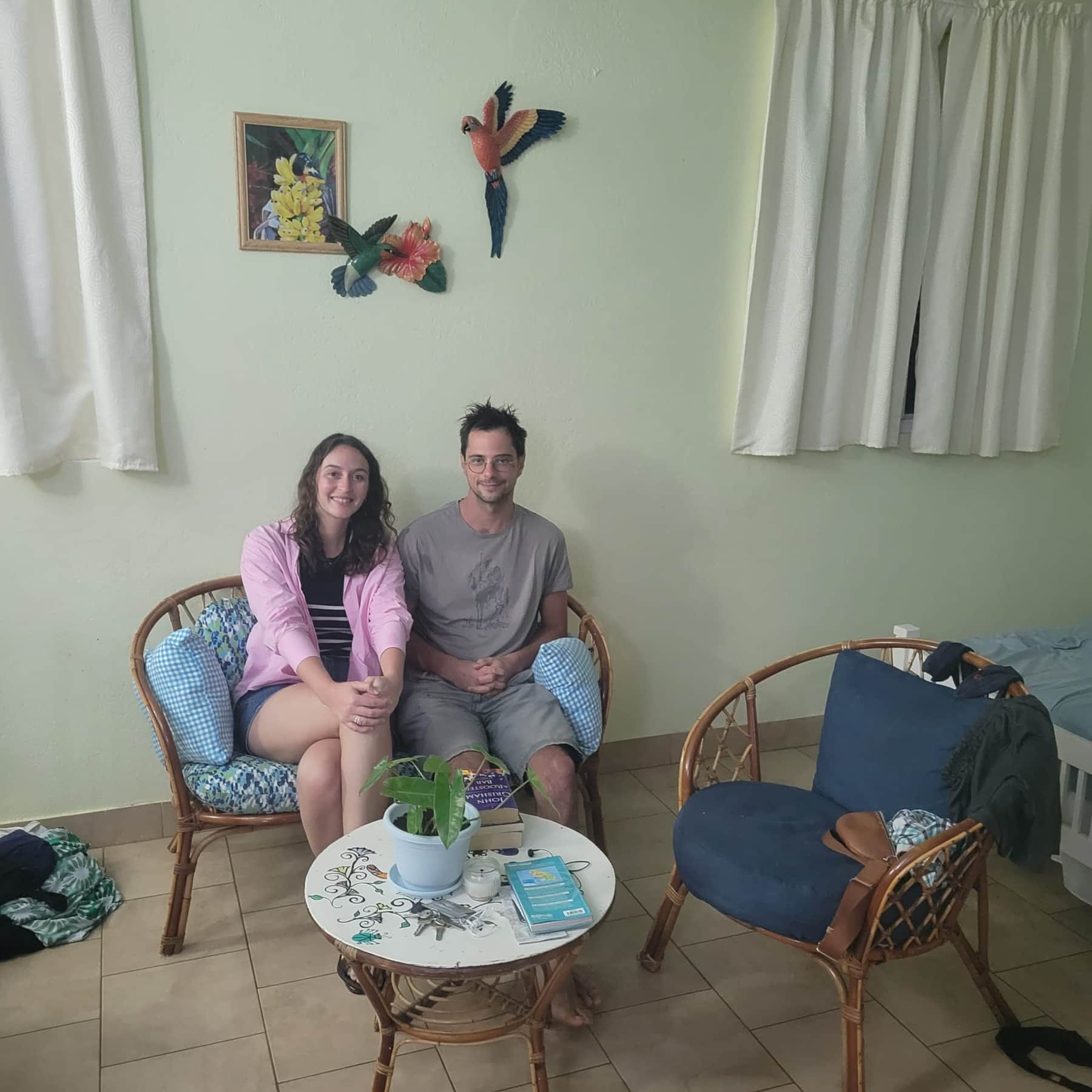https://l.icdbcdn.com/oh/8ac47ceb-6d3f-4f67-b350-7c88bfc323ef.jpg?w=2080-6
