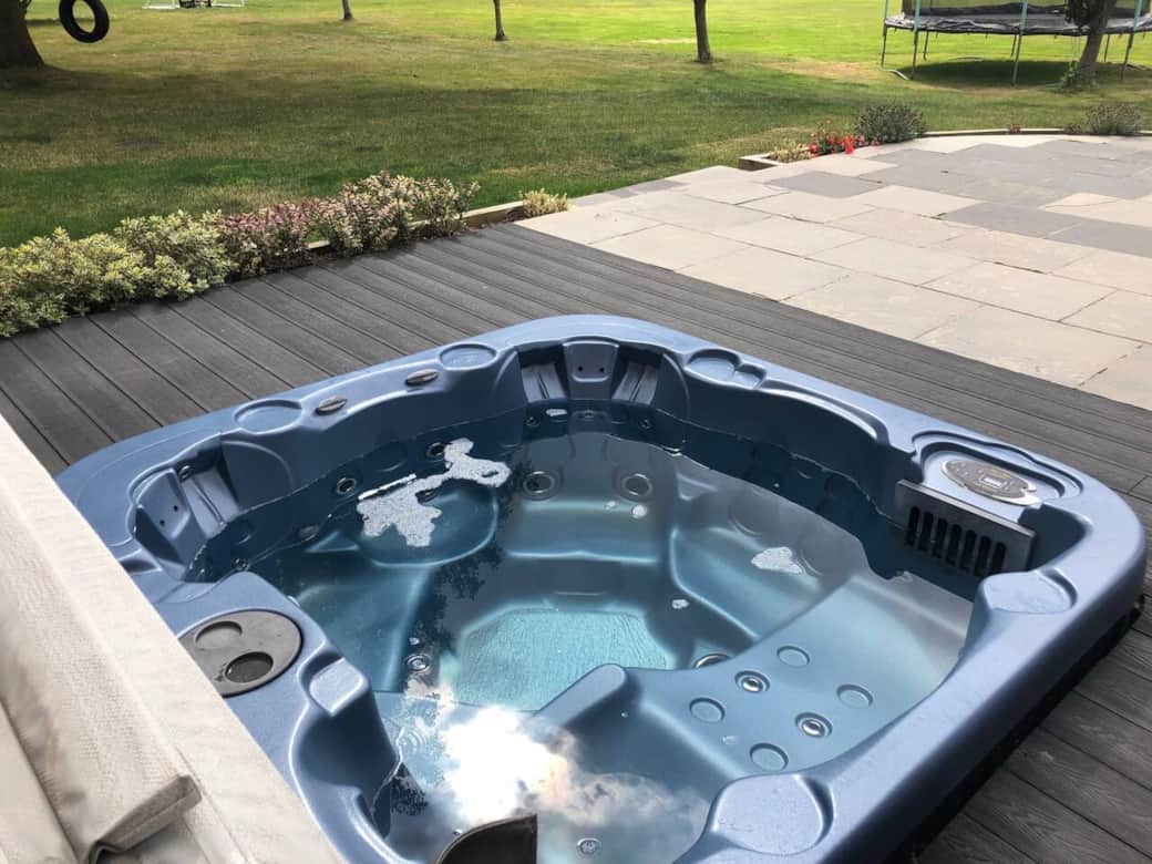 Our guests have sole use of the hot tub during your stay so you can take a dip whenever you fancy Our guests have sole use of the hot tub during your stay so you can take a dip whenever you fancy