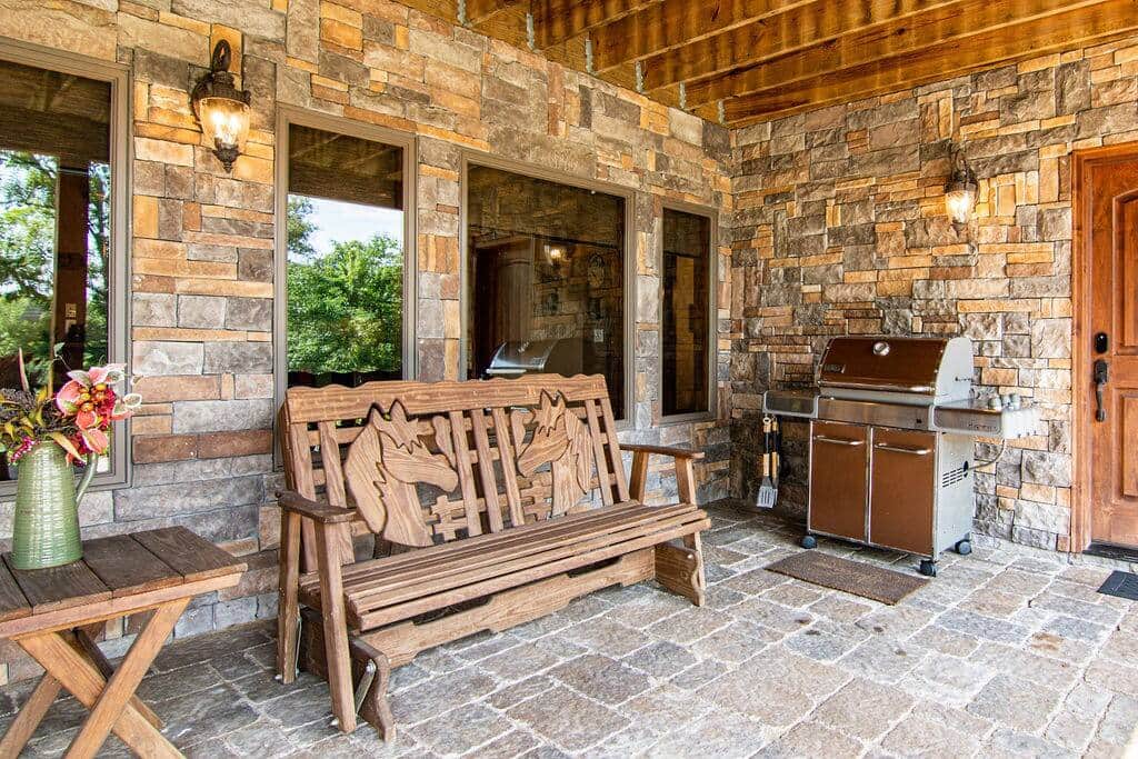 Private Patio with Grill...... Private Patio with Grill......