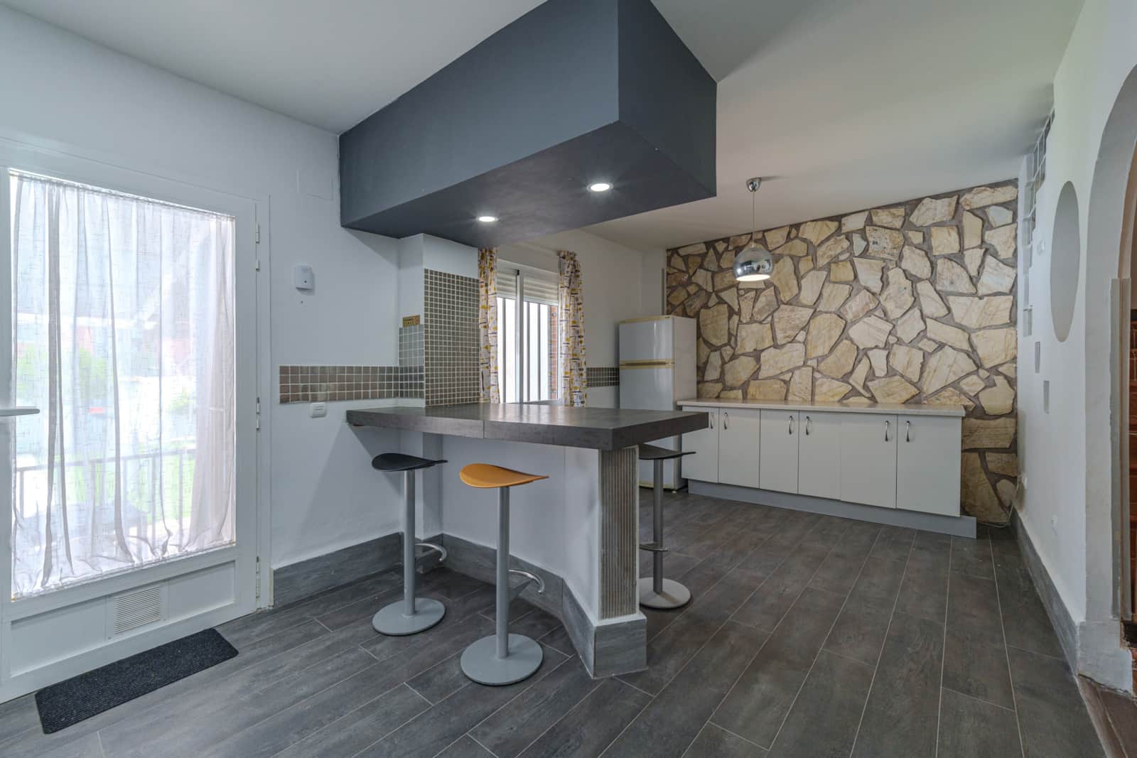 Chalet con piscina y barbacoa — foto 13