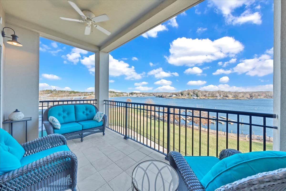 Balcony-Look at that VIEW!!!