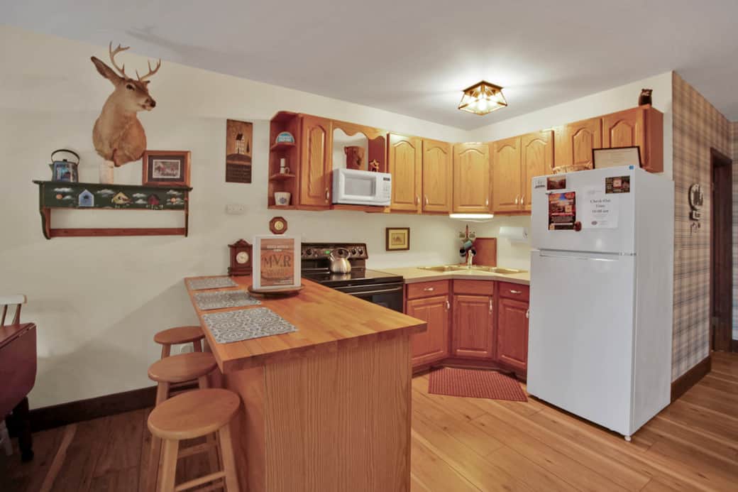 Villa with a View 2 bedroom 1 bathroom, sleeps 4, wifi, AC, dogs allowed!