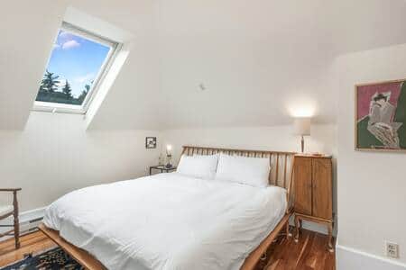Master bed w/ king bed