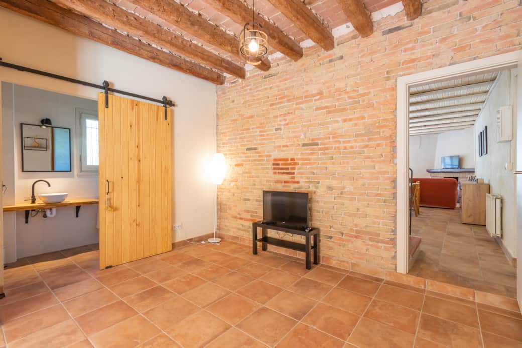 WC und Zugang zu Haus 2 (Haus 1)