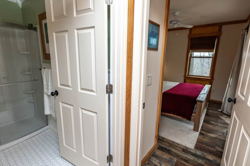 Joes Ridge Retreat Family Mountain Getaway Bed by bath