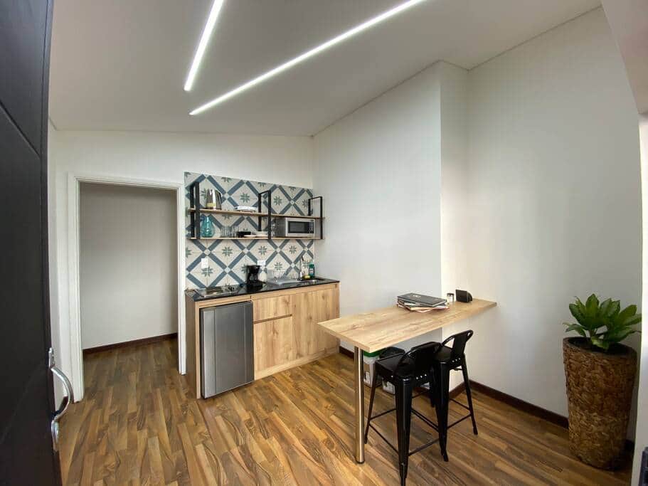 Habitación con zona de trabajo Medellín A105