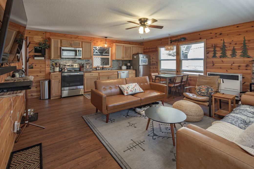 Living and Kitchen Living and Kitchen