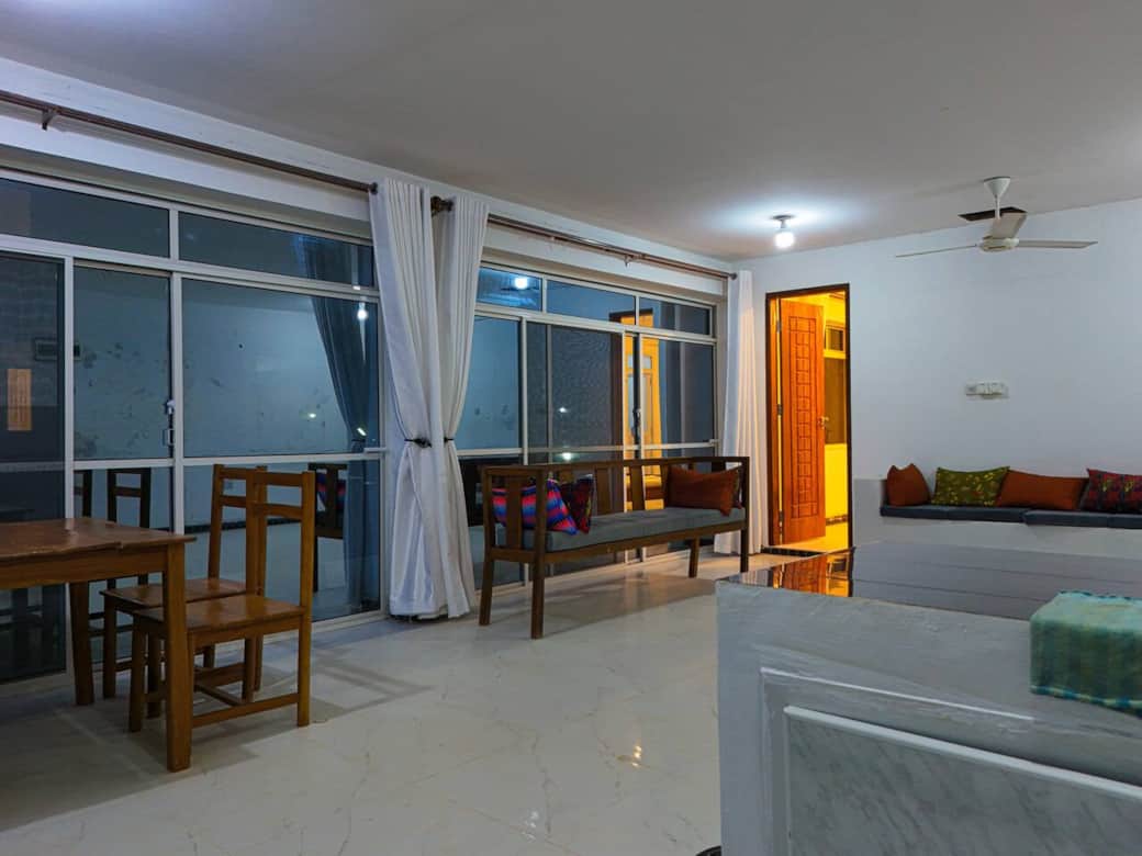 Relax indoors with natural airflow and unobstructed ocean views. Relax indoors with natural airflow and unobstructed ocean views.