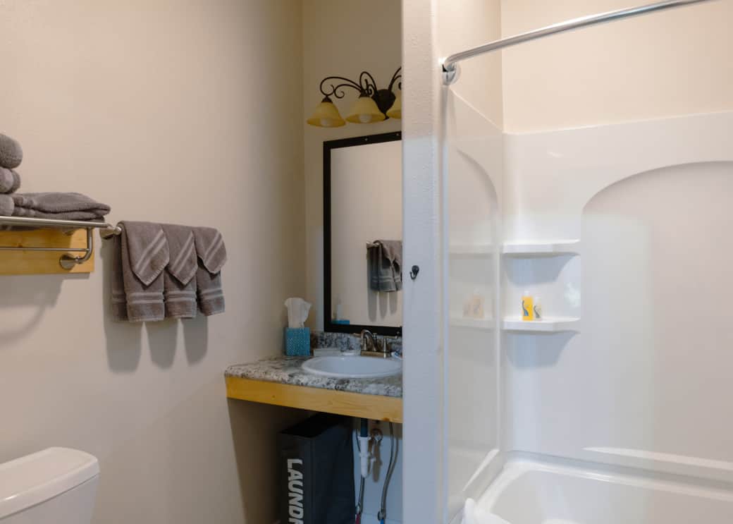 East Lodge Bathroom A1