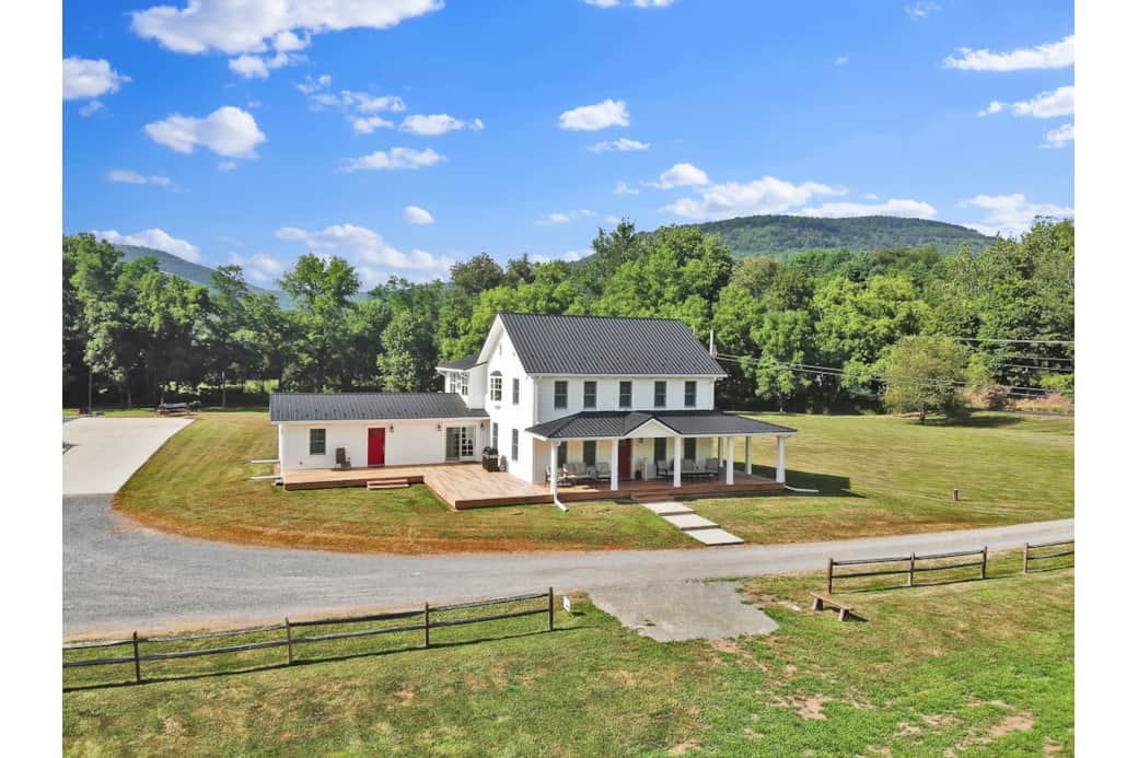Welcome to The Farmhouse @ Pine Creek 
