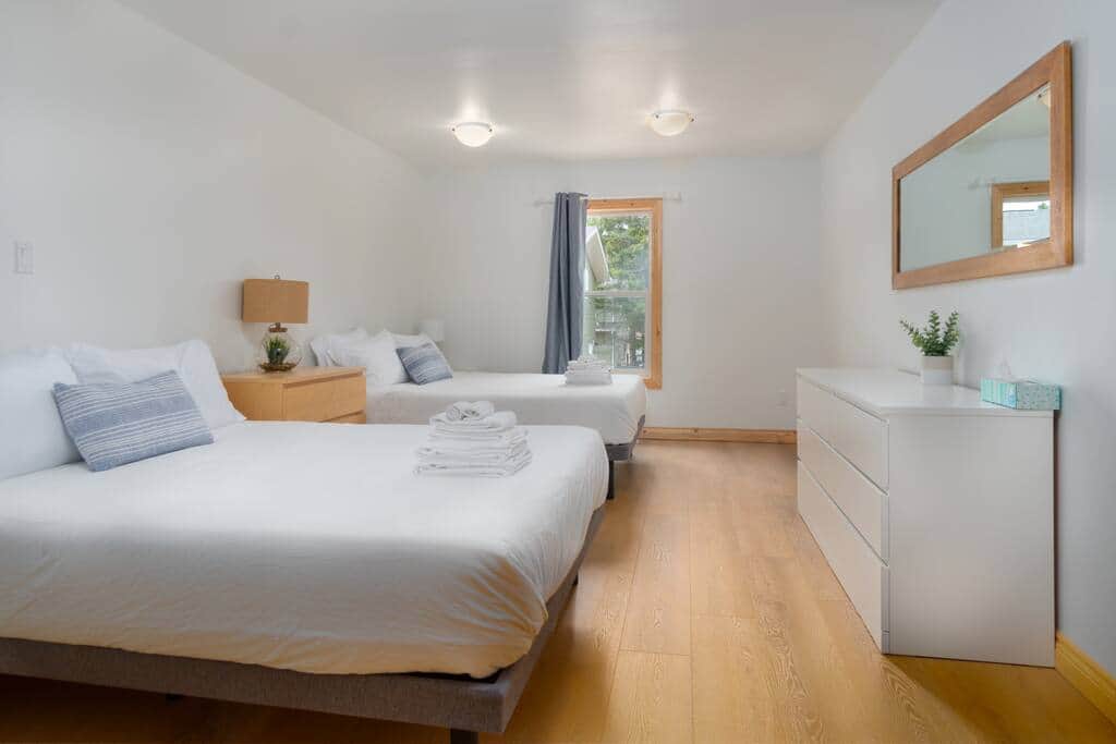 Main Floor Bedroom #2
2 New Queen Endy Mattresses
